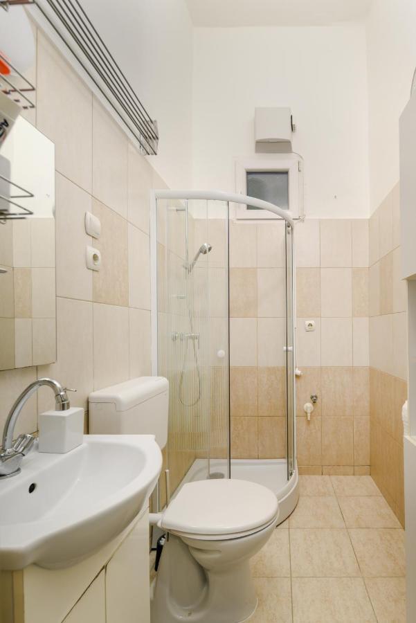 Two Separate Rooms Apartment In City Center, Party District 布达佩斯 外观 照片